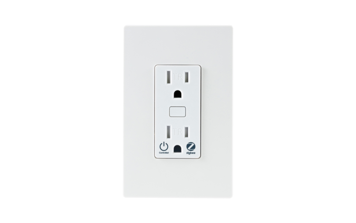Smart Outlet with Switch Plate