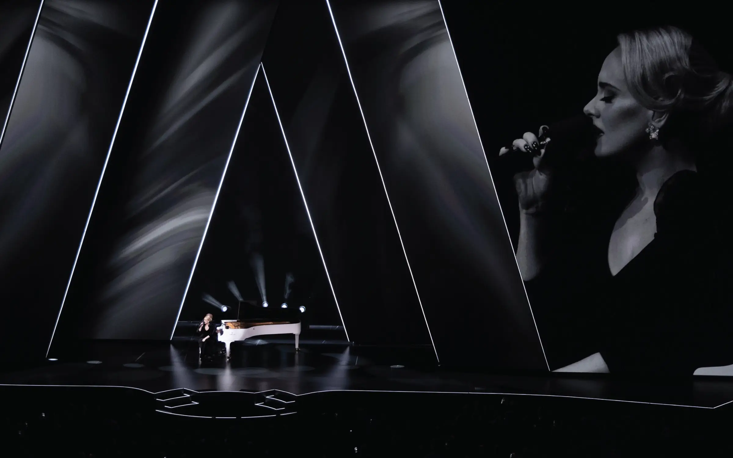 CarbonBlack - Adele